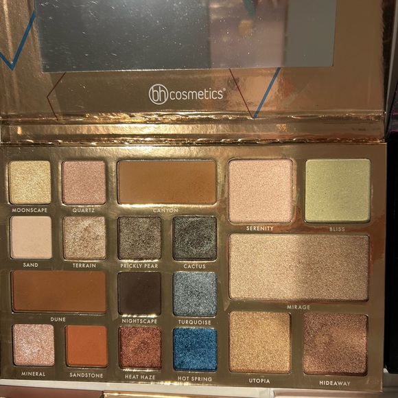 BH cosmetic Desert Oasis Eyeshadow and Face Palette Lightly Used *Sanitized* - Picture 2 of 2